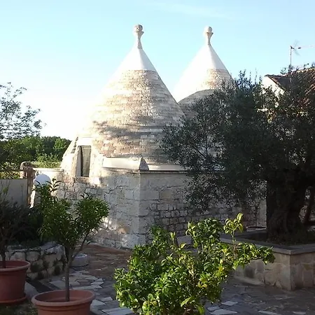 Trulli Le Tre Pietre * Martina Franca